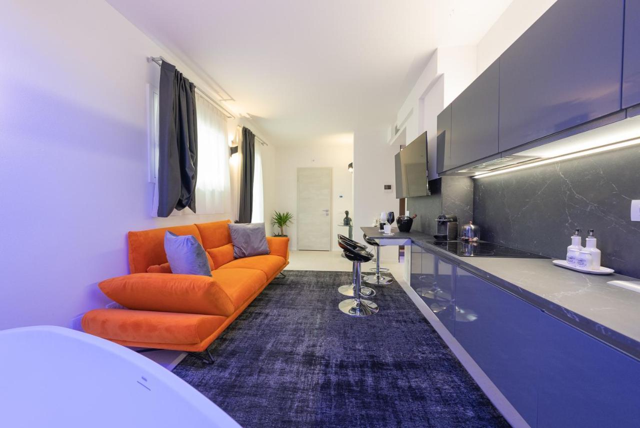Magic Luxury Apartments Бардолино Екстериор снимка