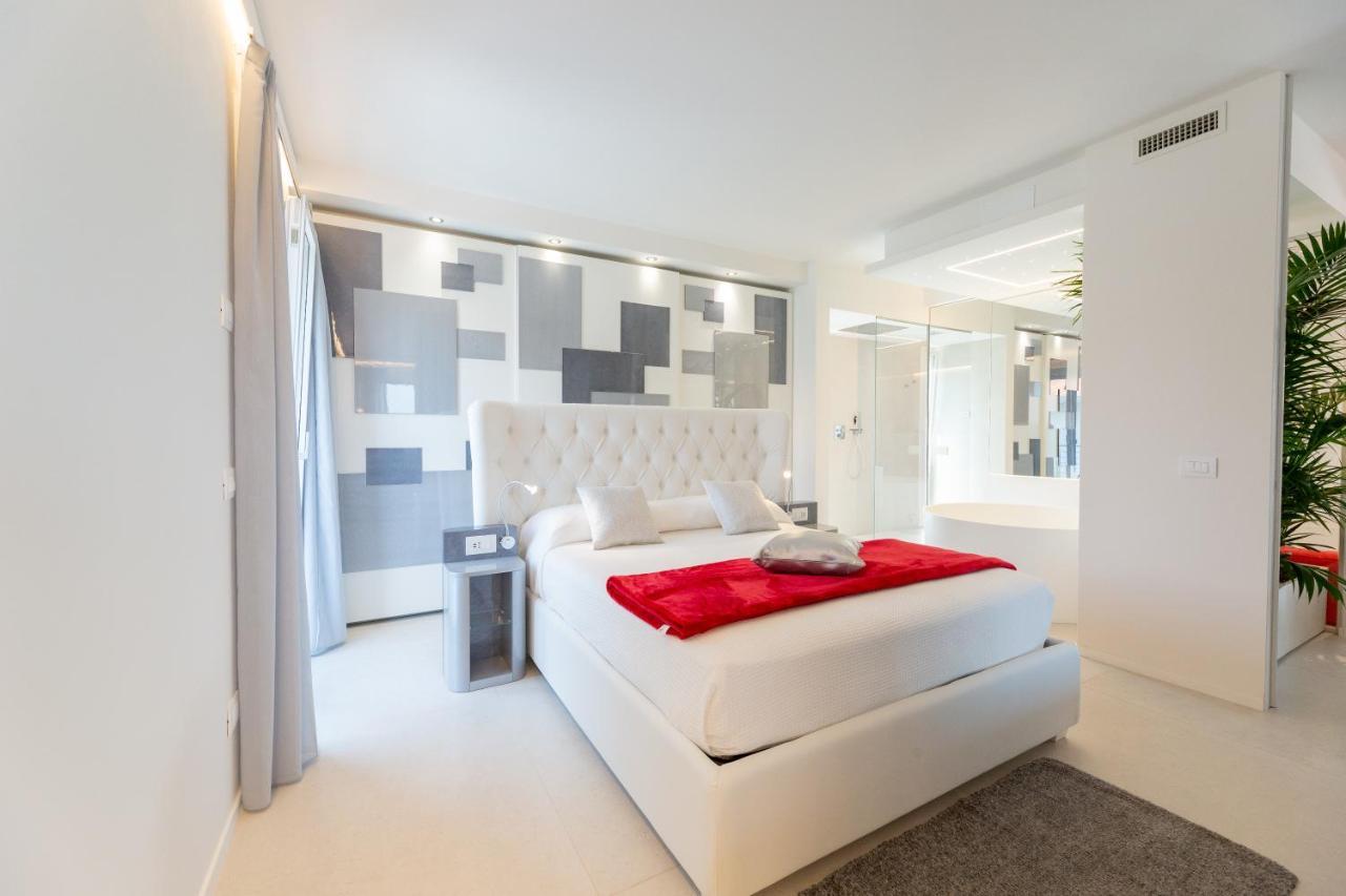 Magic Luxury Apartments Бардолино Екстериор снимка