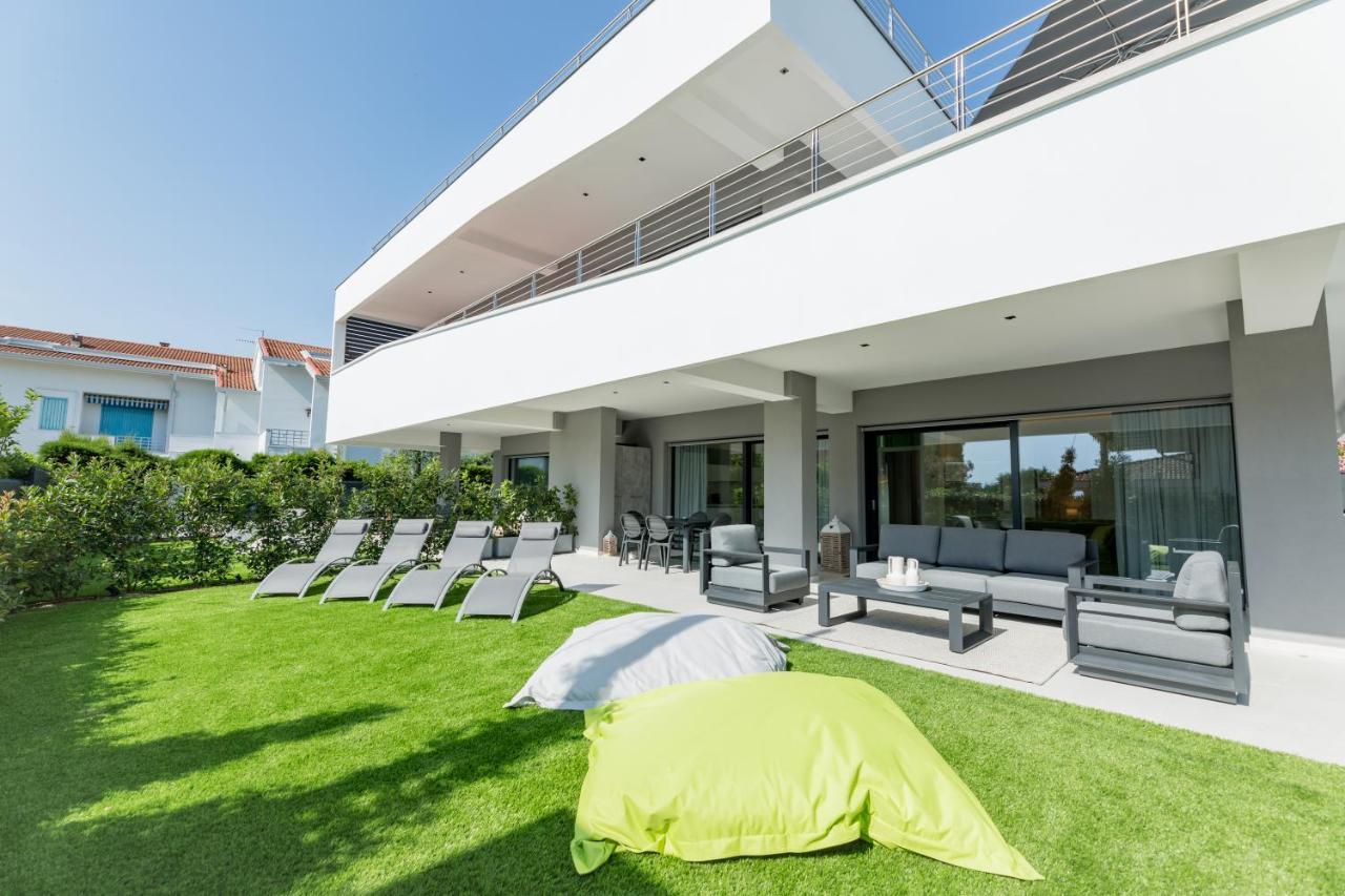 Magic Luxury Apartments Бардолино Екстериор снимка