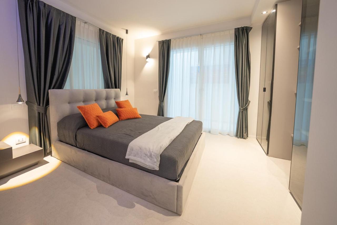 Magic Luxury Apartments Бардолино Екстериор снимка